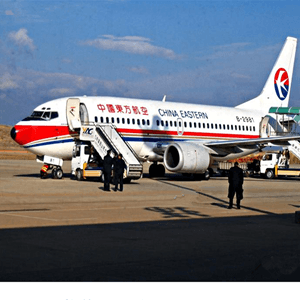伊春机场货运航空快运业稳步发展的原因是什么？